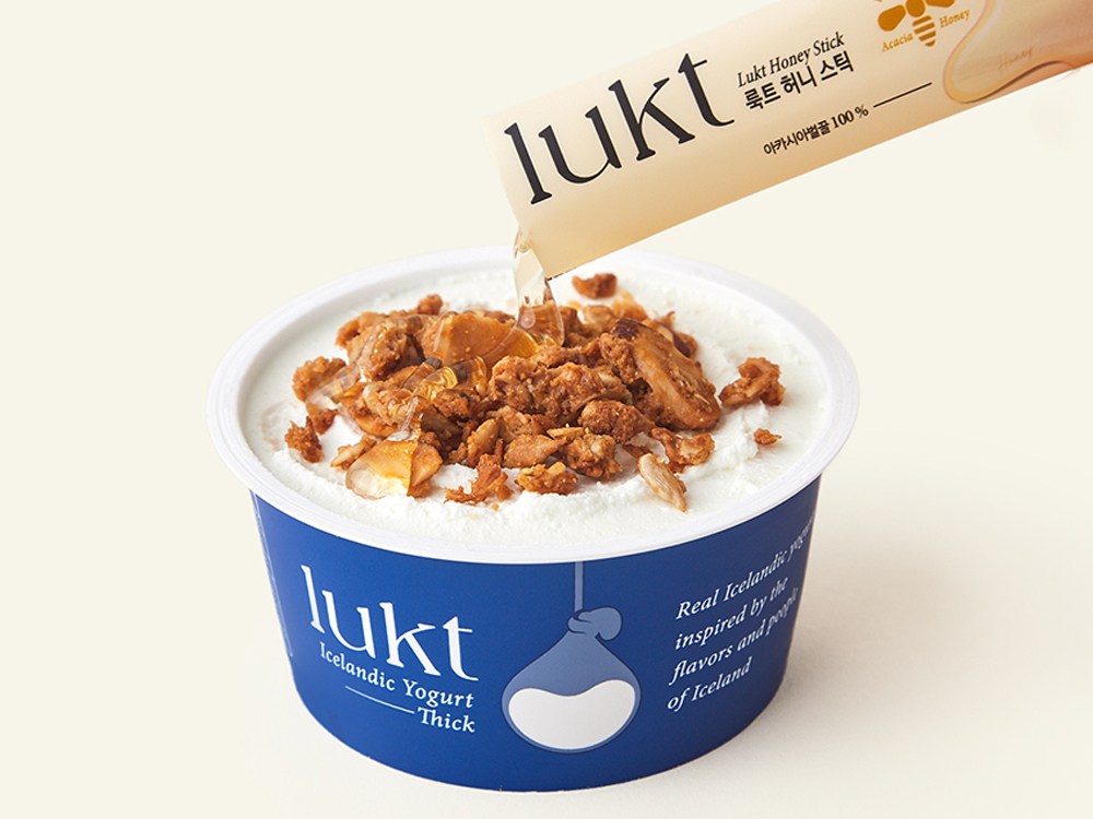 Rukteu Aseulrandik Yogurt Ttikeu 100 g + Heoni Stick 15 g + Geuraenolra Keulreoseuteo 25 g, 140 g, 1 Set (룩트 아이슬란딕 요거트 띠크 100g + 허니스틱 15g + 그래놀라 클러스터 25g, 140g, 1세트)