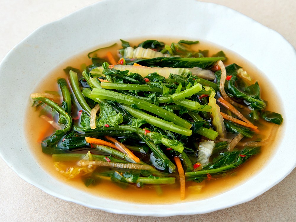 Sheets Guncha Kimchi Jingyeong Yeolmumul Kimchi , 2.5 kg, 1 Pack (장군차김치 진경 열무물김치, 2.5kg, 1개)