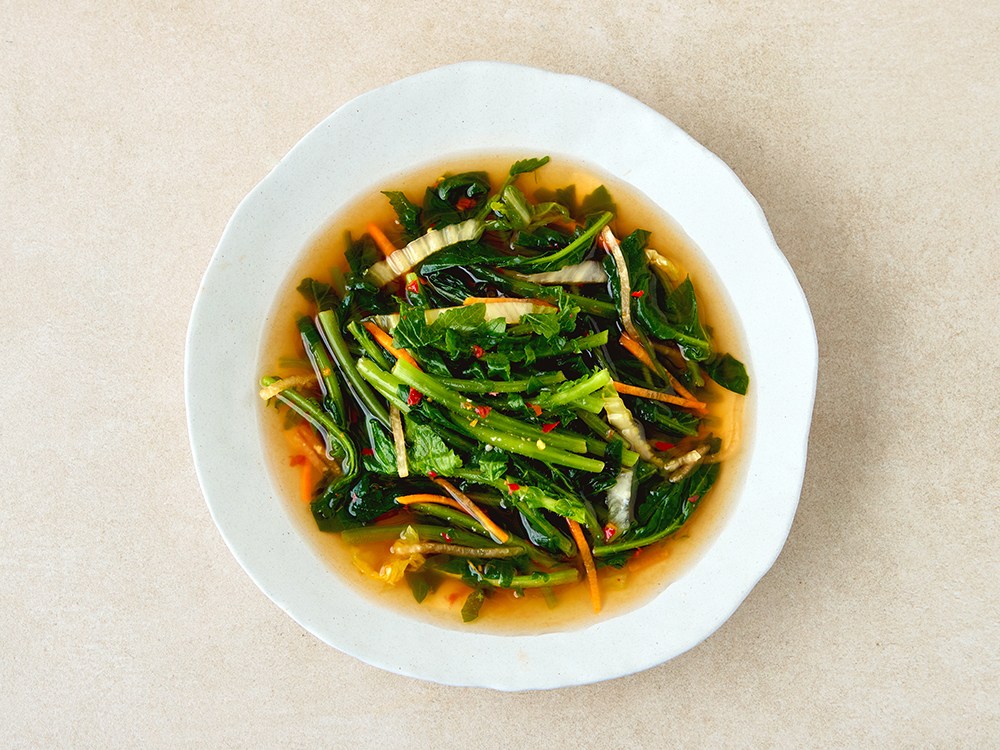 Sheets Guncha Kimchi Jingyeong Yeolmumul Kimchi , 2.5 kg, 1 Pack (장군차김치 진경 열무물김치, 2.5kg, 1개)