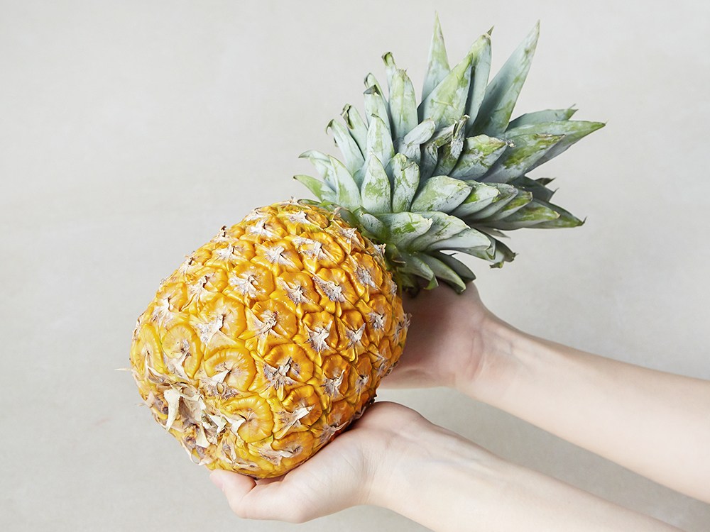 Sumifru Gamsukwang Heonipat Pineapple 2 Pack , 2.4 kg, 1 Pack (스미후루 감숙왕 허니팟 파인애플 2입, 2.4kg, 1개)