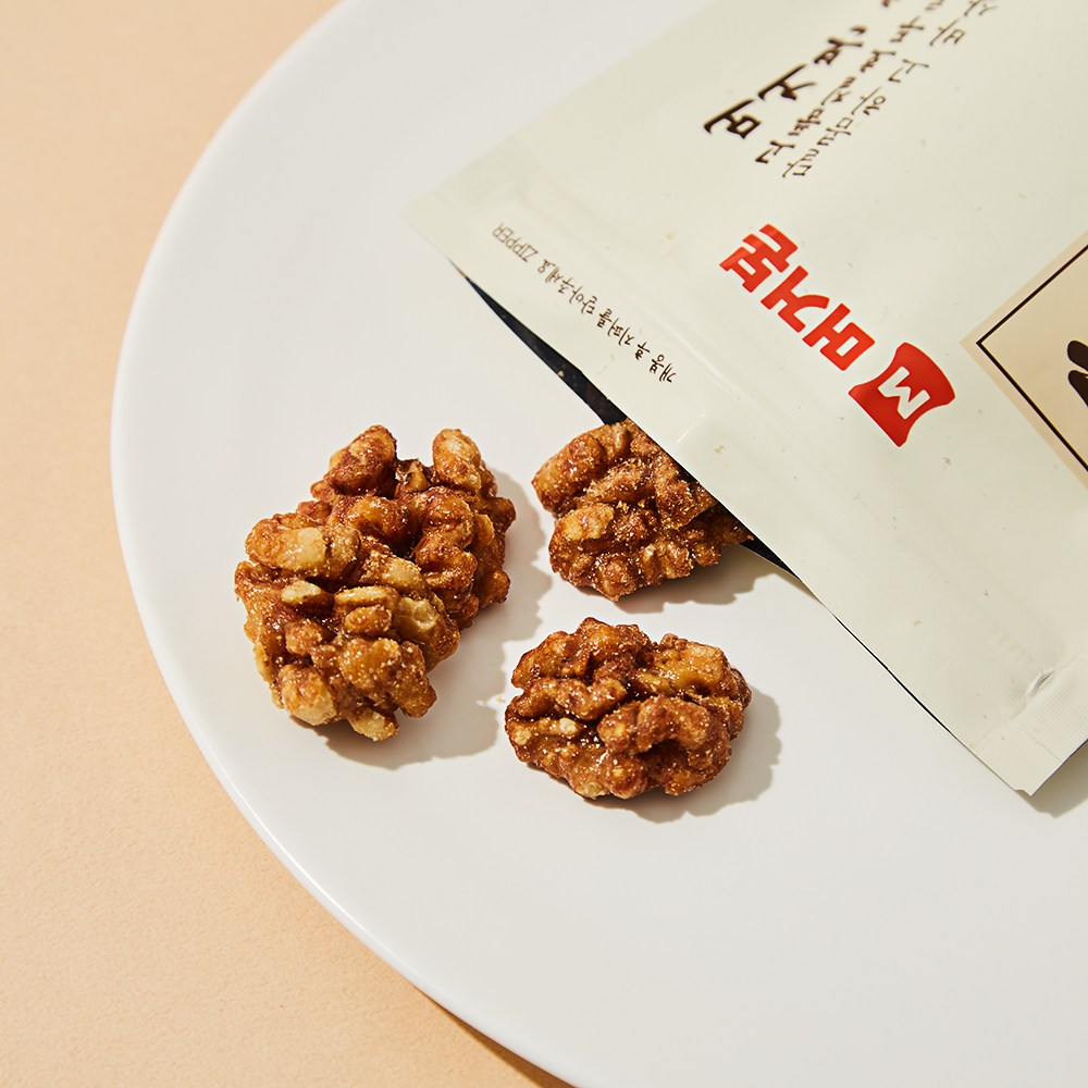 Meogeobon Hojeong , 100 g, 1 Pack (머거본 호두정과, 100g, 1개)