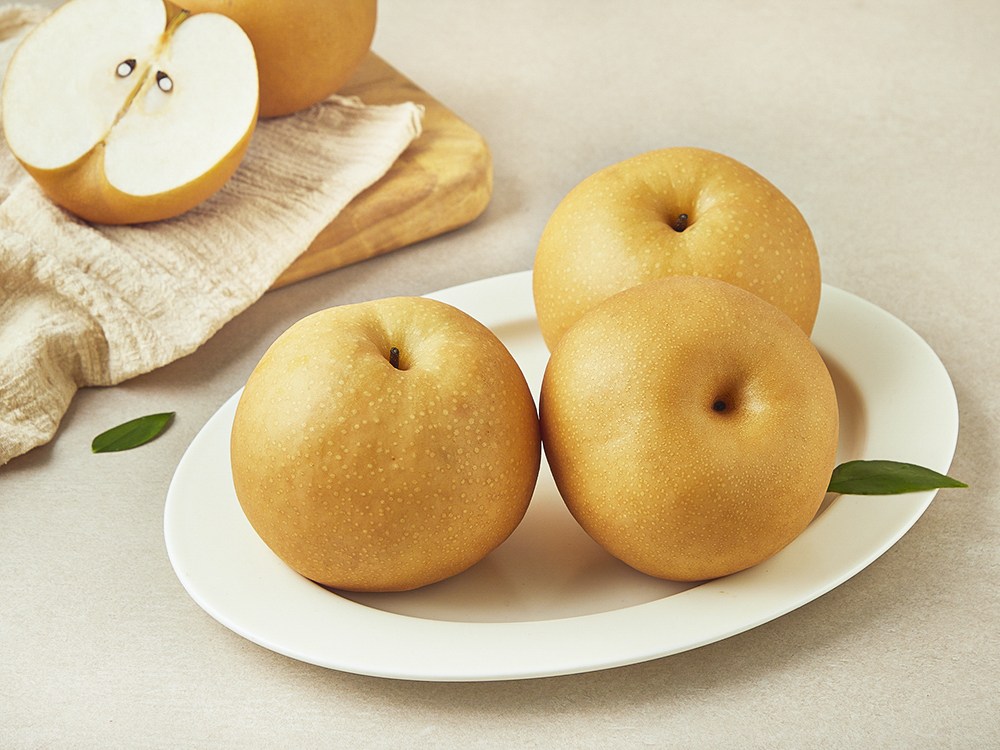 Naju Pear Wonyenongeophyeopdongjohap Sweetness Seonbyeol Singo Pear , 1 Pack , 550 g(1 Pack ) (나주배원예농업협동조합 당도선별 신고배, 1개, 550g(1입))