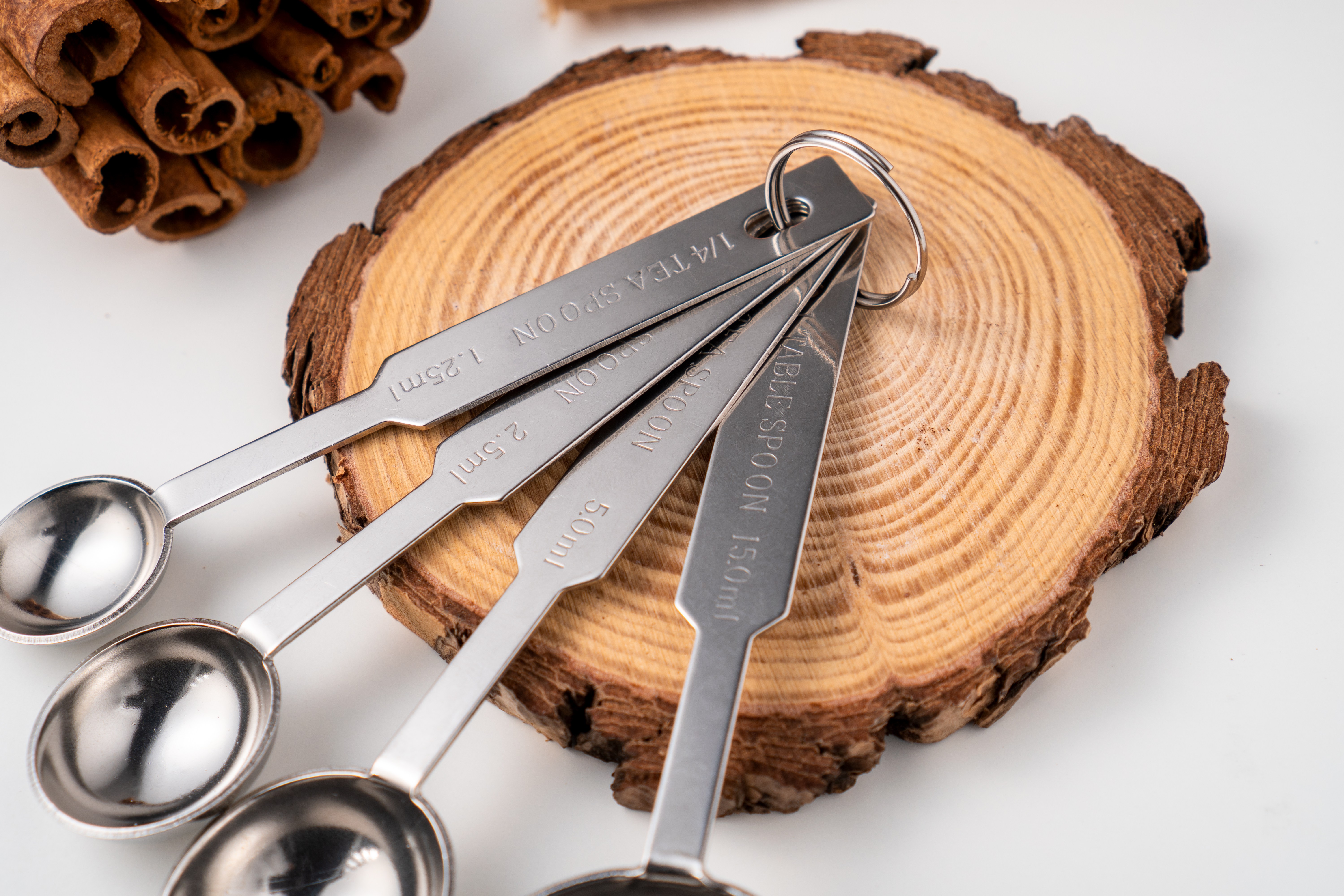Jipsaram Stainless Gyeryang Silver Seupun 4 Types Set , 1 Set (집사람 스텐 계량 실버 스푼 4종 세트, 1세트)