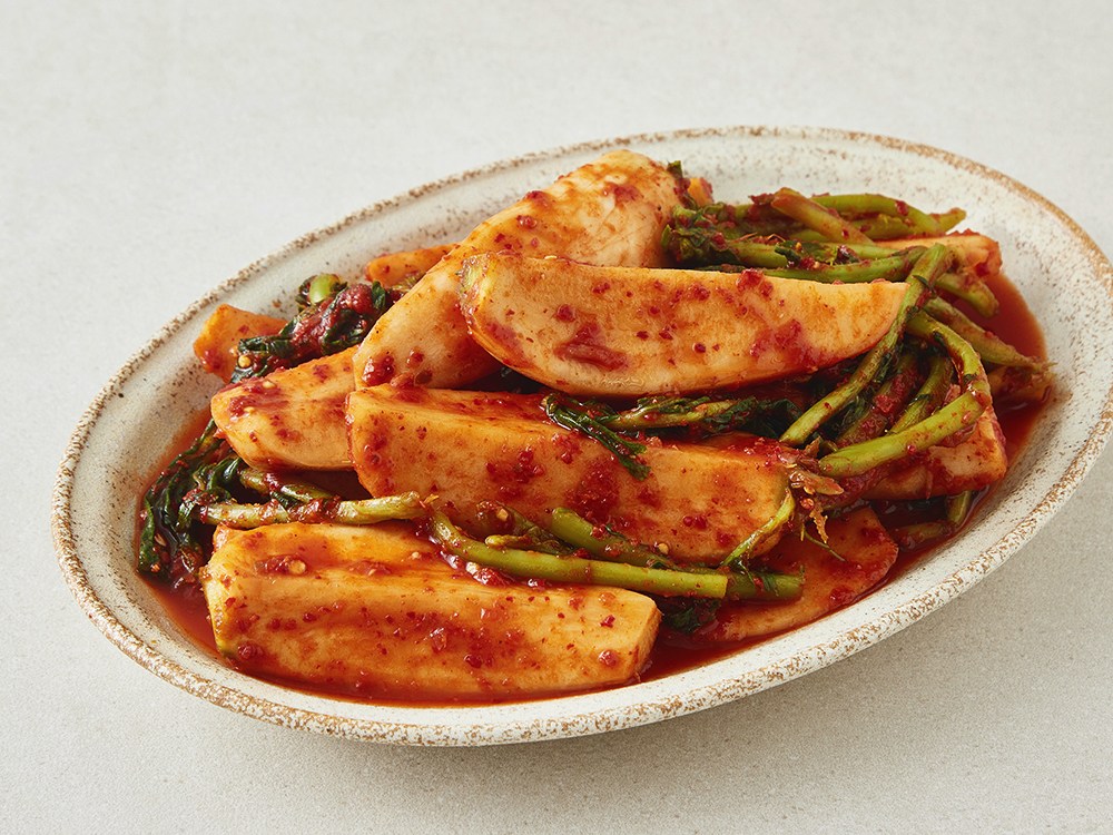 Our Ttangnoldeon Jeonra Altari Kimchi , 450 g, 1 Pack (우리땅에놀던 전라도 알타리 김치, 450g, 1개)