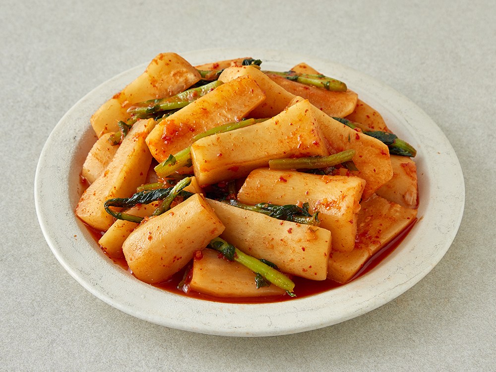 Seon Nonghyup Seon Sheets Kimchi Nonghyup Asanmalkeun Chonggak Kimchi , 2 kg, 1 Pack (선도농협선장김치 농협아산맑은 총각김치, 2kg, 1개)