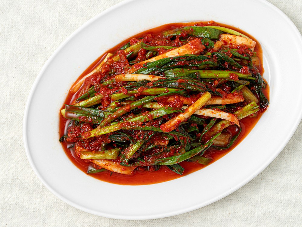 Haedam Village Jeon Whole Sikpum Injeung Pa Kimchi , 350 g, 1 Pack (해담촌 전통식품 인증 파김치, 350g, 1개)