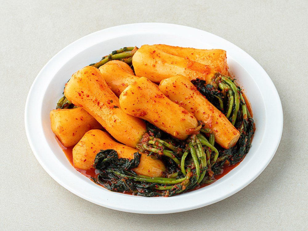 Ul King Ae Table Chonggak Kimchi , 2 kg, 1 Pack (한울 왕애밥상 총각김치, 2kg, 1개)