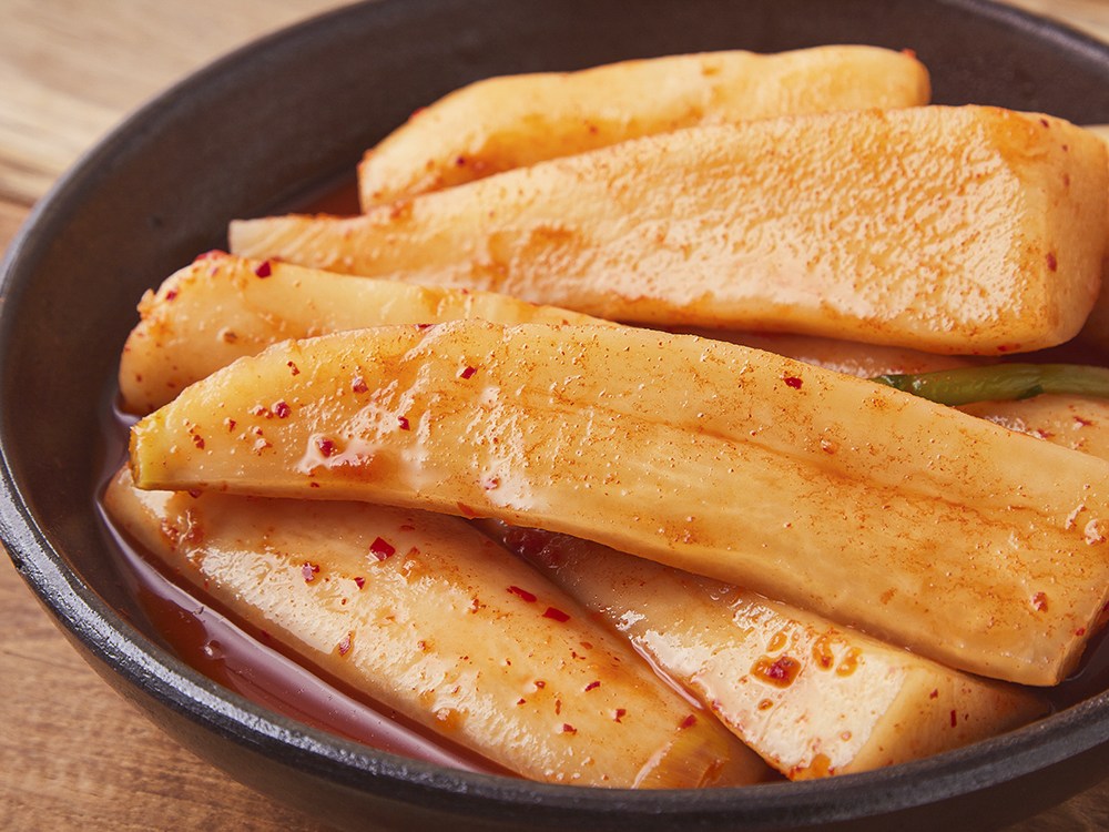 Yangban Chonggak Kimchi , 400 g, 1 Pack (양반 총각김치, 400g, 1개)