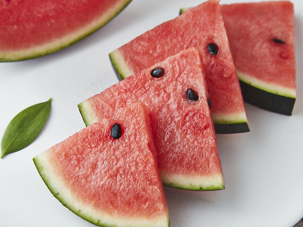 Moyu Whole Ban Kkamang Aepeul Watermelon , 3 kg Miman , 1 Pack (모두유통한반도 까망 애플수박, 3kg 미만, 1개)