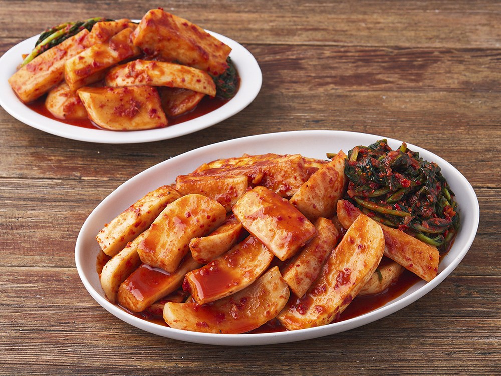 Kokjipeokok Kok Chonggak Kimchi , 1.5 kg, 1 Pack (콕집어콕 콕 총각김치, 1.5kg, 1개)