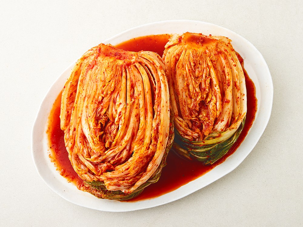 Daesang Jongga Hyeonmyeongjubu Whole Napa Kimchi , 4 kg, 1 Pack (대상 종가 현명한주부 포기김치, 4kg, 1개)