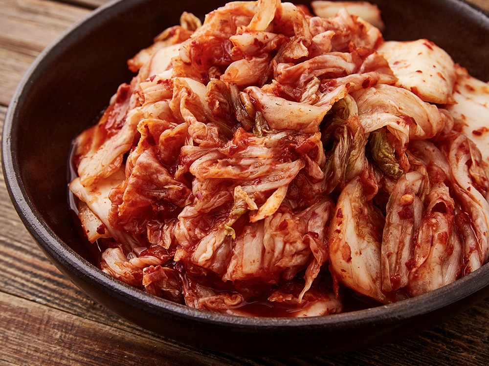 Inu Deo Flavor Na Sseoleun Pear Chu Kimchi , 1.1 kg, 1 Pack (인우 더맛나 썰은 배추김치, 1.1kg, 1개)