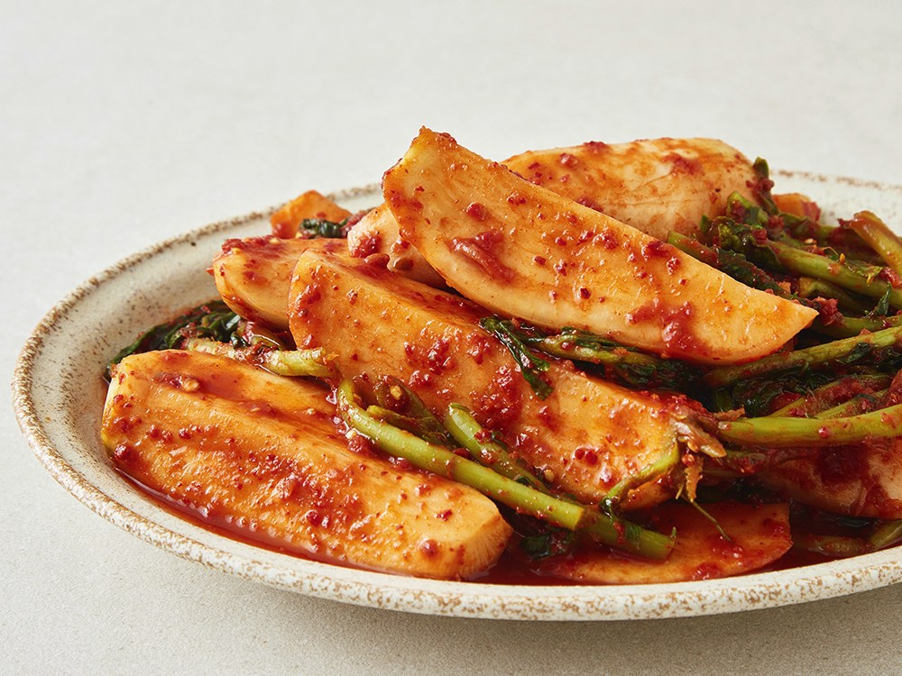 Our Ttangnoldeon Jeonra Altari Kimchi , 450 g, 1 Pack (우리땅에놀던 전라도 알타리 김치, 450g, 1개)