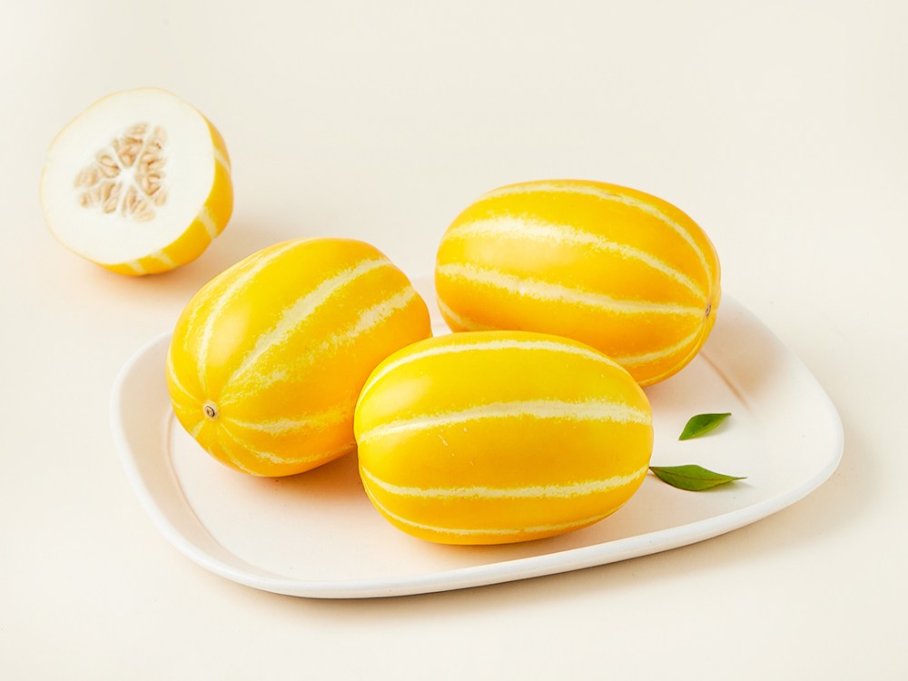 Maseuteo Minseok Nongbu Seongju Korean Melon 4~5 Pack , 1.2 kg, 1 Pack (마이스터 한민석 농부의 성주 참외 4~5입, 1.2kg, 1개)