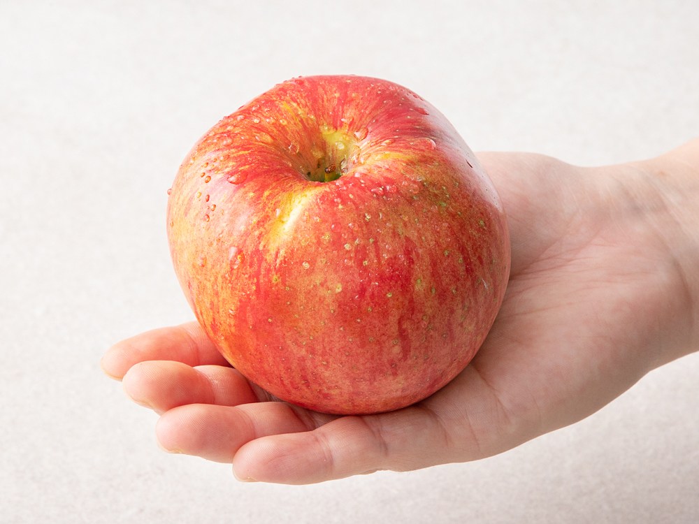 Jok Imperfect Apple , 2 kg( Raendeom ), 1 Pack (가족 못난이 사과, 2kg(랜덤과), 1개)