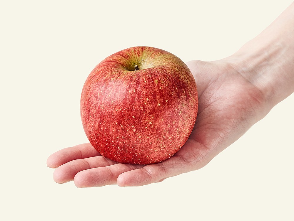 Mungyeong Nonghyup Sweetness Seonbyeol Crunchy Apple So 6~8 Pack , 1 Pack , 1.3 kg (문경농협 당도선별 아삭사과 소과 6~8입, 1개, 1.3kg)