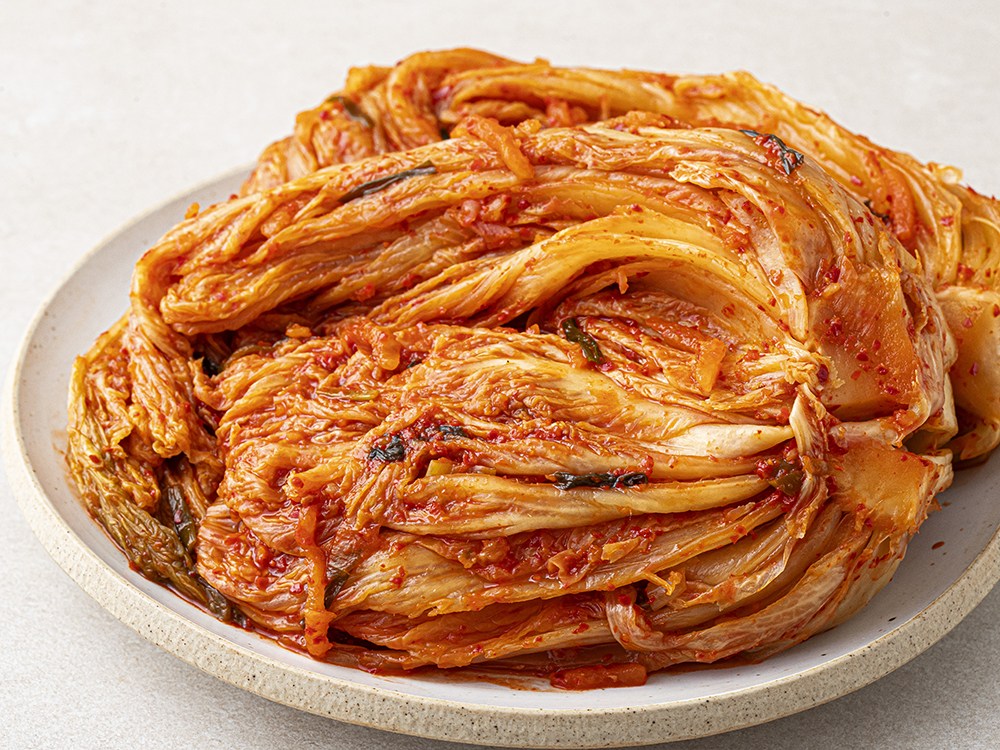 Nonghyup Guk Jal Ikhin Whole Napa Kimchi , 2.5 kg, 1 Pack (농협 한국 잘 익힌 포기김치, 2.5kg, 1개)