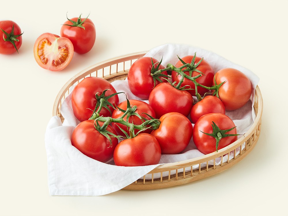 Gwangsiknong Sheets Julgijjae Suhwakhae Deo Fresh Tomato , 1 Pack , 3 kg (광식이농장 줄기째 수확해 더 신선한 토마토, 1개, 3kg)