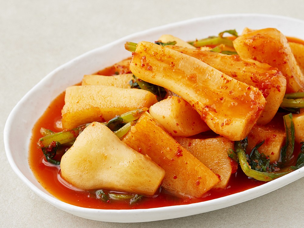 Pungsan Kimchi Chonggak Kimchi , 1 kg, 1 Pack (풍산김치 총각김치, 1kg, 1개)