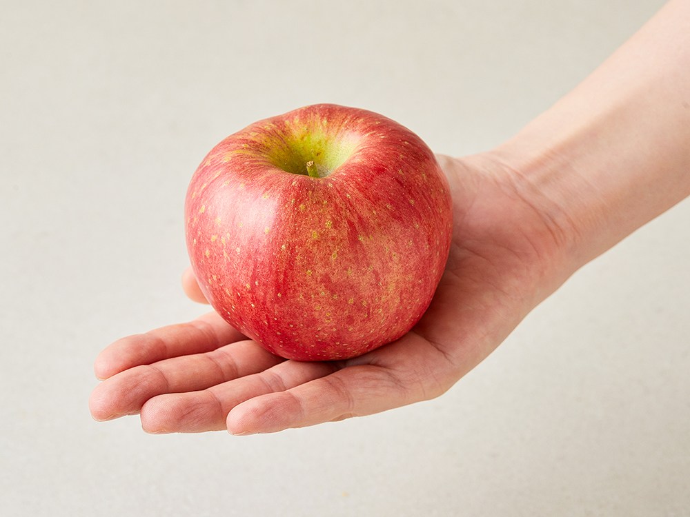 Dangchan Imperfect Apple , 1 Pack , 1.3 kg( Jung , 4~6 Pack ) (당찬 못난이 사과, 1개, 1.3kg(중과, 4~6입))