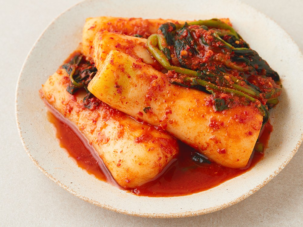 Bareuntebeul Jeonra Yeosu Altari Chonggak Kimchi , 1 kg, 1 Pack (바른테이블 전라도 여수 알타리 총각김치, 1kg, 1개)