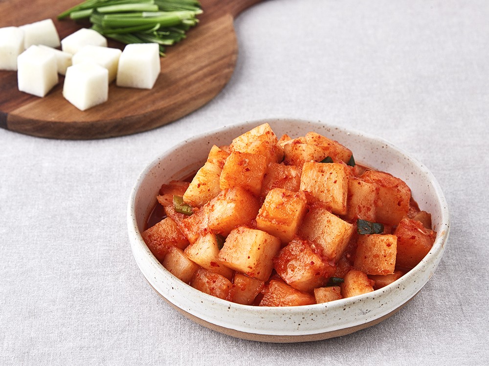 Pulmuone Toktok Kkakdugi , 3 kg, 1 Pack (풀무원 톡톡 깍두기, 3kg, 1개)