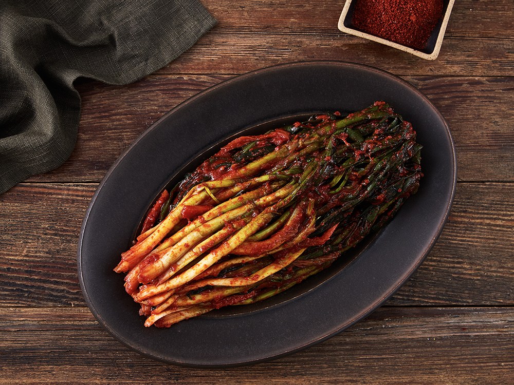 Yesodam Spicy Silbi Pa Kimchi , 500 g, 1 Pack (예소담 매운 실비 파김치, 500g, 1개)