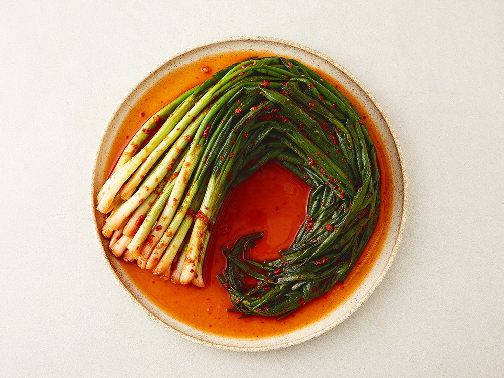 Sinyeongsikpum Jeongdameun Kimchi Spicy Pa Kimchi , 1.2 kg, 1 Pack (신영식품 정담은김치 매운 파김치, 1.2kg, 1개)