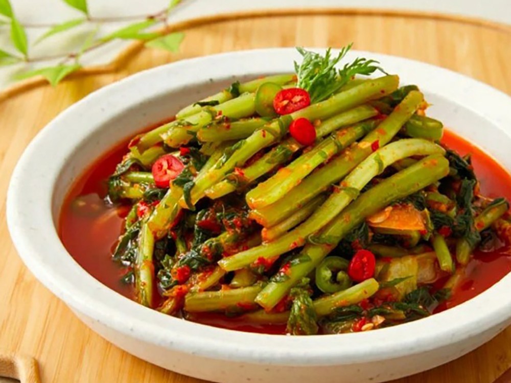 Bibigo Yeolmu Kimchi (비비고 열무김치)