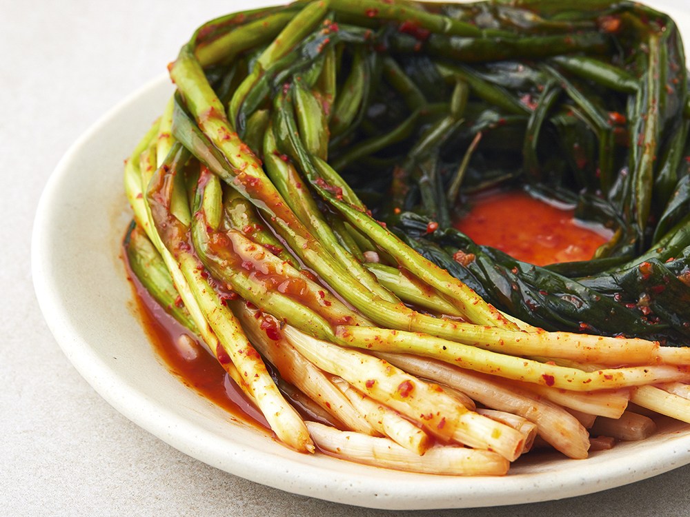 Jongga Alssahago Gipeun Flavor Pa Kimchi , 300 g, 1 Pack (종가 알싸하고 깊은 맛 파김치, 300g, 1개)