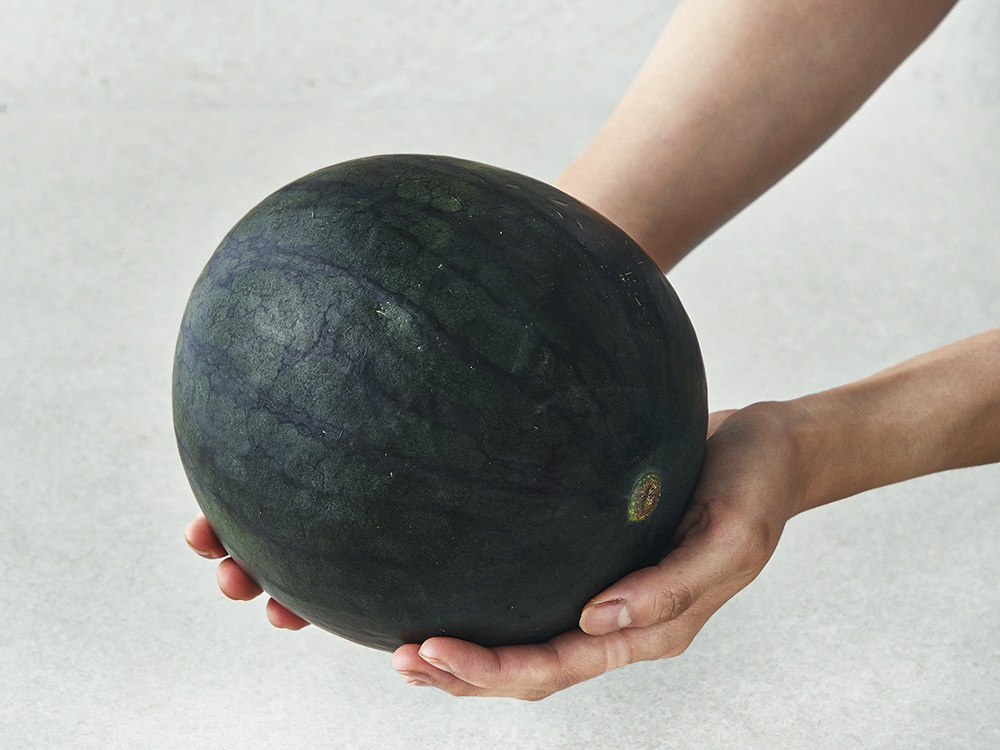 Moyu Whole Ban Kkamang Aepeul Watermelon , 3 kg Miman , 1 Pack (모두유통한반도 까망 애플수박, 3kg 미만, 1개)