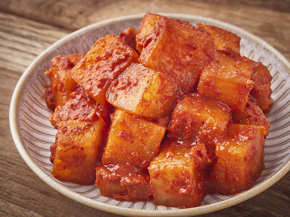 Geumja Spicy Silbi Kkakdugi , 500 g, 1 Pack (금자네 매운 실비 깍두기, 500g, 1개)