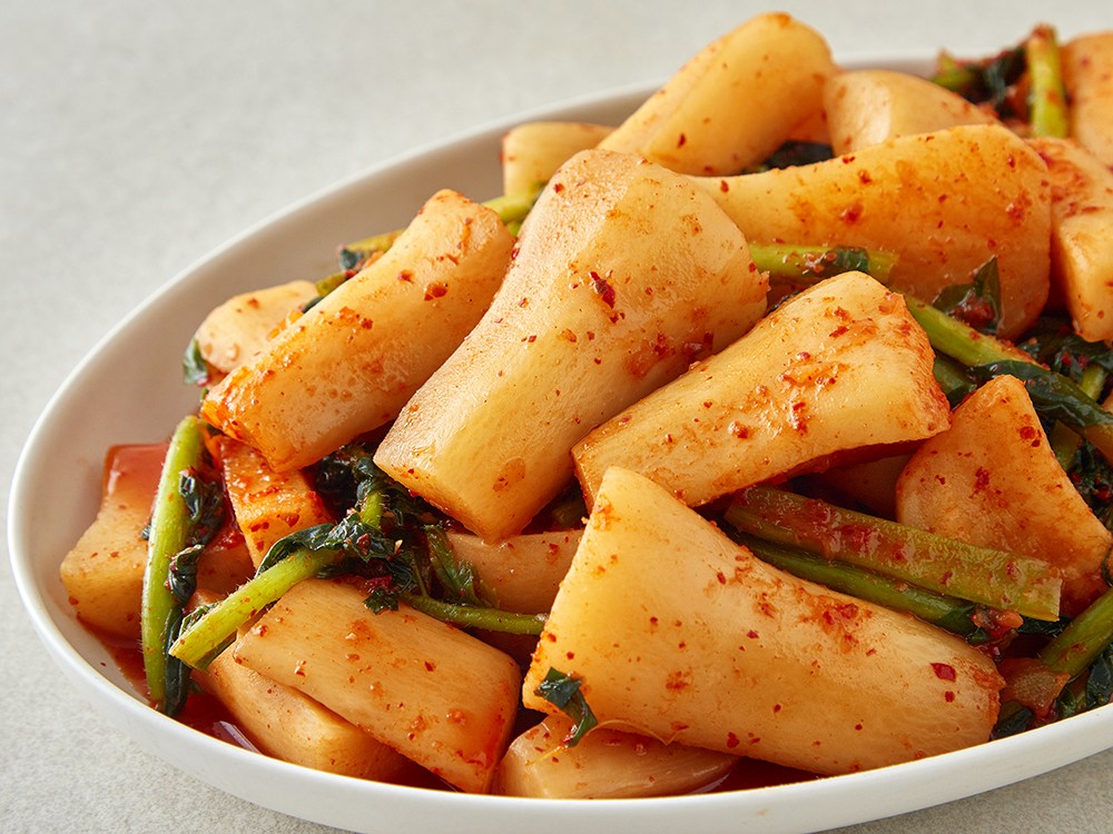 Seon Nonghyup Seon Sheets Kimchi Nonghyup Asanmalkeun Chonggak Kimchi , 2 kg, 1 Pack (선도농협선장김치 농협아산맑은 총각김치, 2kg, 1개)