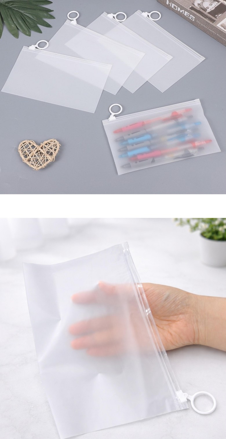 Beulreseuyu Gori Seulradeo Jipeobaek Bantumyeong Package Ji Gansik Seonmul Yangmal Pouch , 1 Pack , 20 Sheets (블레스유 고리 슬라이더 지퍼백 반투명 포장지 간식 선물 양말 파우치, 1개, 20매)