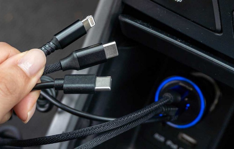 스톰차지 차량용 초고속 시거잭 충전기, 메탈블랙, SC-112601