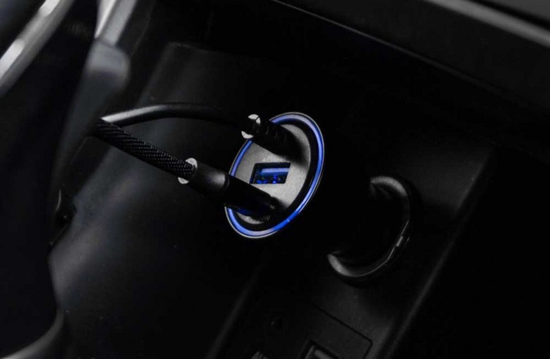 스톰차지 차량용 초고속 시거잭 충전기, 메탈블랙, SC-112601